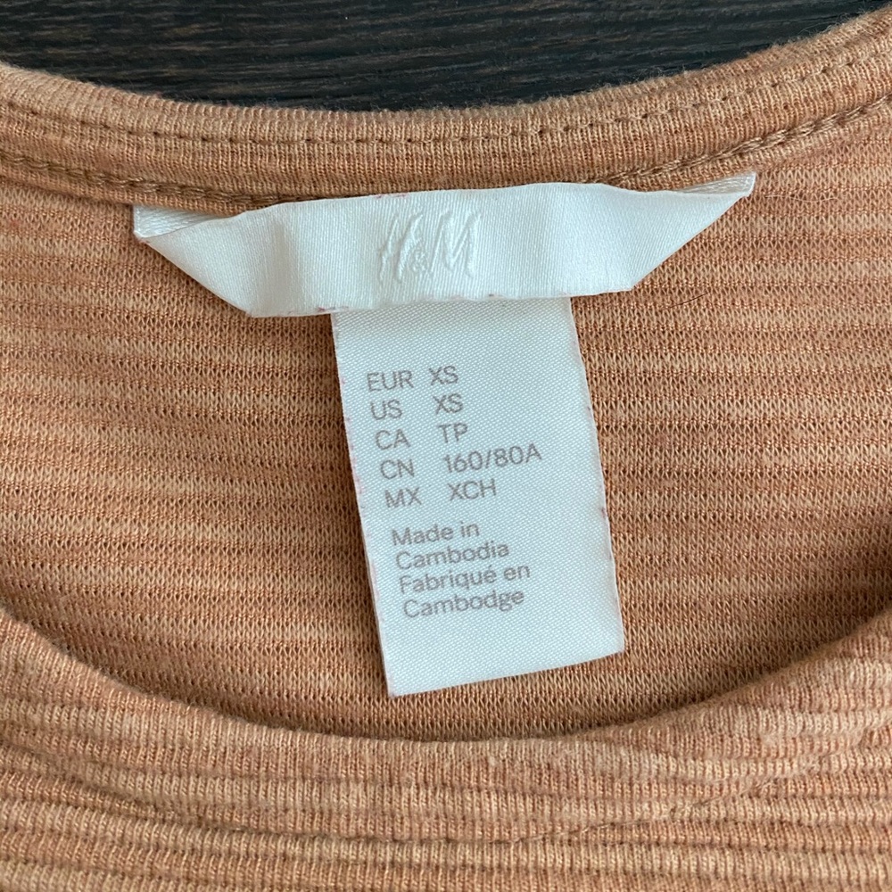 H&M form fitting dress